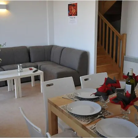 Кемпинг Maison Confortable Avec Terrasse, 3 Pour 6 Personnes - Api-1-52-1327 *