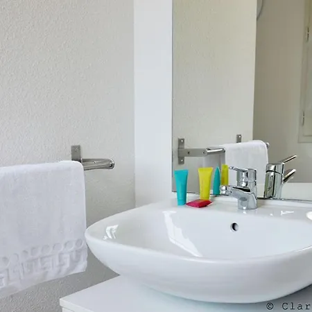 Кемпинг Maison Confortable Avec Terrasse, 3 Pour 6 Personnes - Api-1-52-1327 *