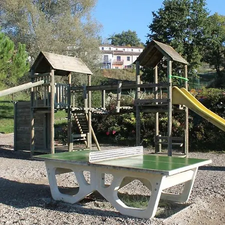 Maison Confortable Avec Terrasse, 3 Pour 6 Personnes - Api-1-52-1327