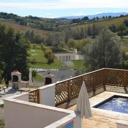 Maison Confortable Avec Terrasse, 3 Pour 6 Personnes - Api-1-52-1327 * Carla-Bayle