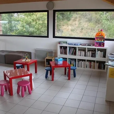 Maison Confortable Avec Terrasse, 3 Pour 6 Personnes - Api-1-52-1327 Кемпинг