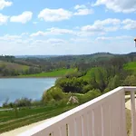 Maison Confortable Avec Terrasse, 3 Pour 6 Personnes - Api-1-52-1327 *