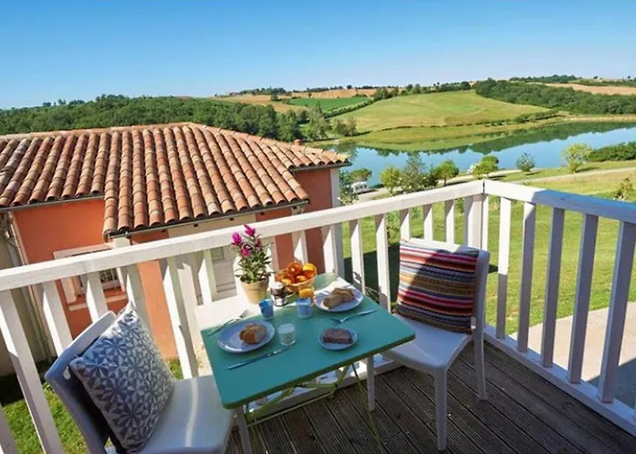 Maison Confortable Avec Terrasse, 3 Pour 6 Personnes - Api-1-52-1327 Carla-Bayle